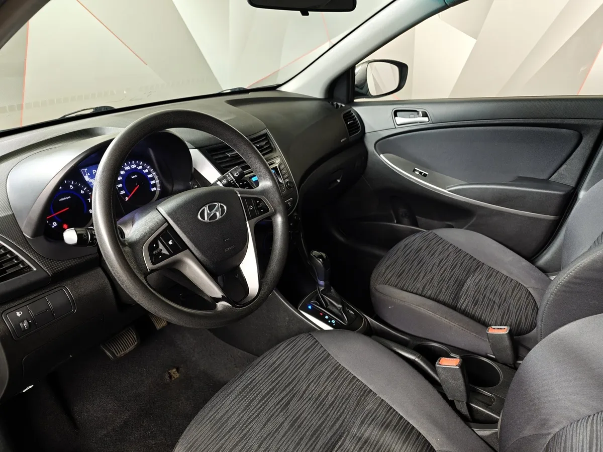 Hyundai Solaris 1.6 AT (123 л.с.) Classic Черный в АВИЛОН. Слайд №19
