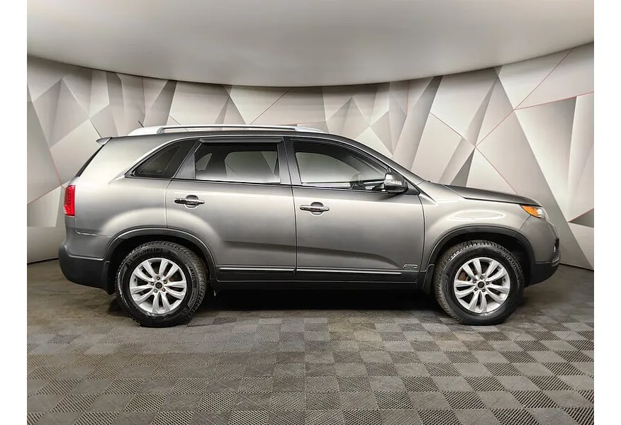 Kia Sorento 2.4 AT 4WD (175 л.с.) Comfort Серый в АВИЛОН. Слайд №6