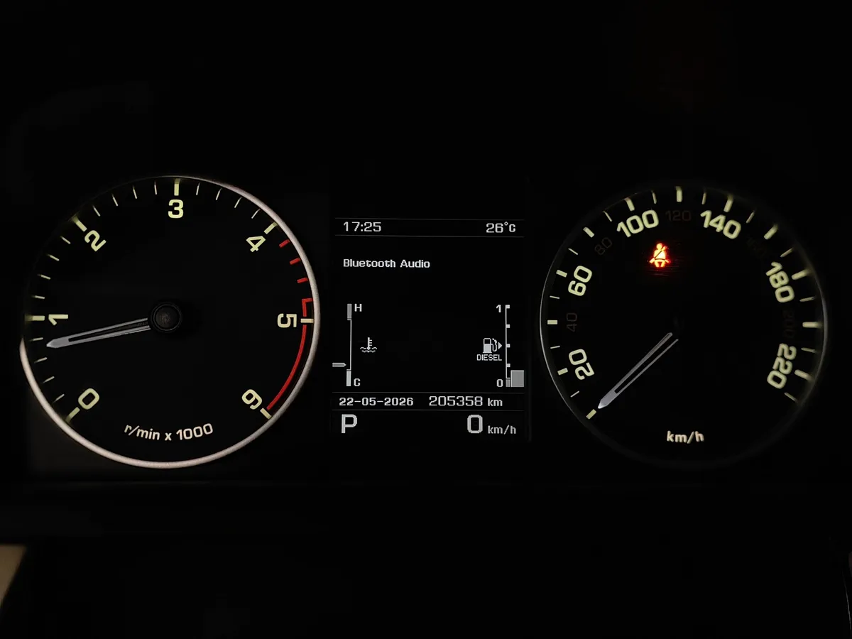 Land Rover Discovery 3.0 TDV6 AT 4WD (211 л.с.) SE Черный в АВИЛОН. Слайд №18