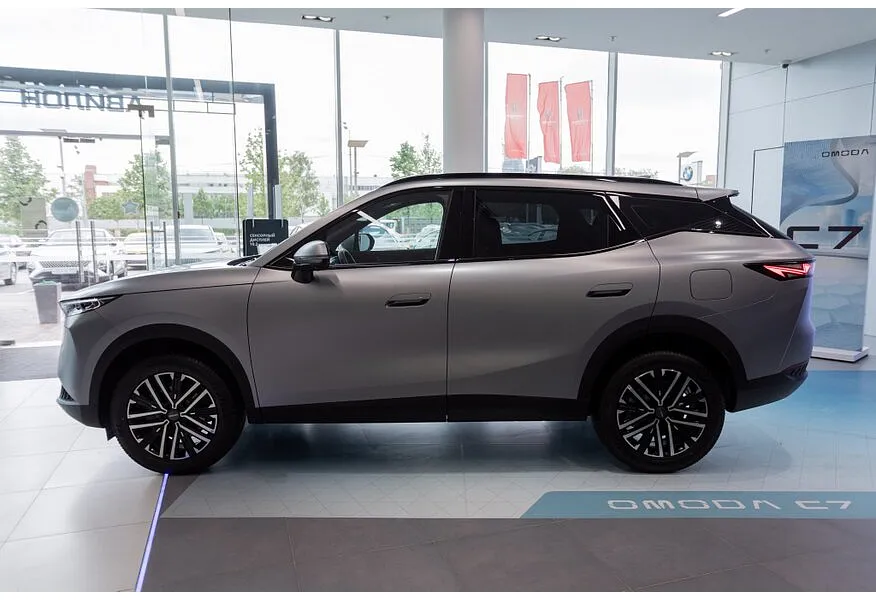 OMODA C7 1.6 DCT 4WD (150 л.с.) Active Серый в АВИЛОН. Слайд №3