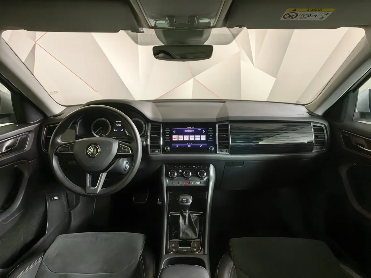 Skoda Kodiaq 2.0 TSI DSG 4X4 (180 л.с.) Серебристый в АВИЛОН. Слайд №13