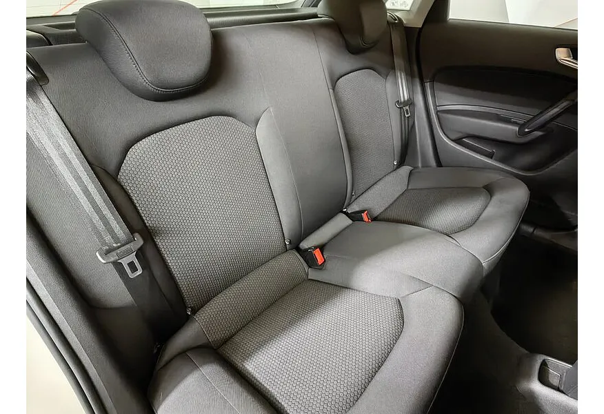 Audi A1 1.4 TFSI S-tronic (122 л.с.) Белый в АВИЛОН. Слайд №17