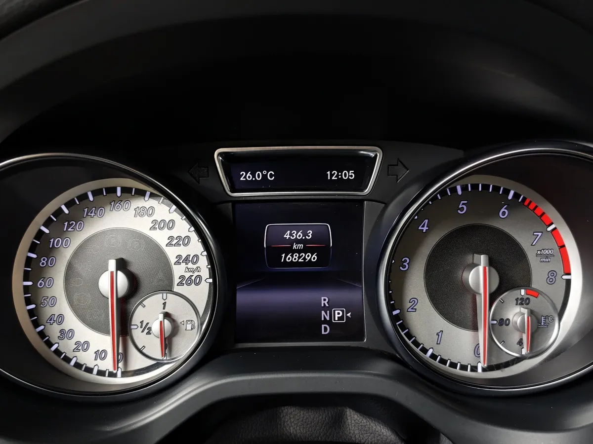 Mercedes-Benz GLA 250 7G-DCT 4MATIC (211 л.с.) Особая серия Фиолетовый в АВИЛОН. Слайд №18