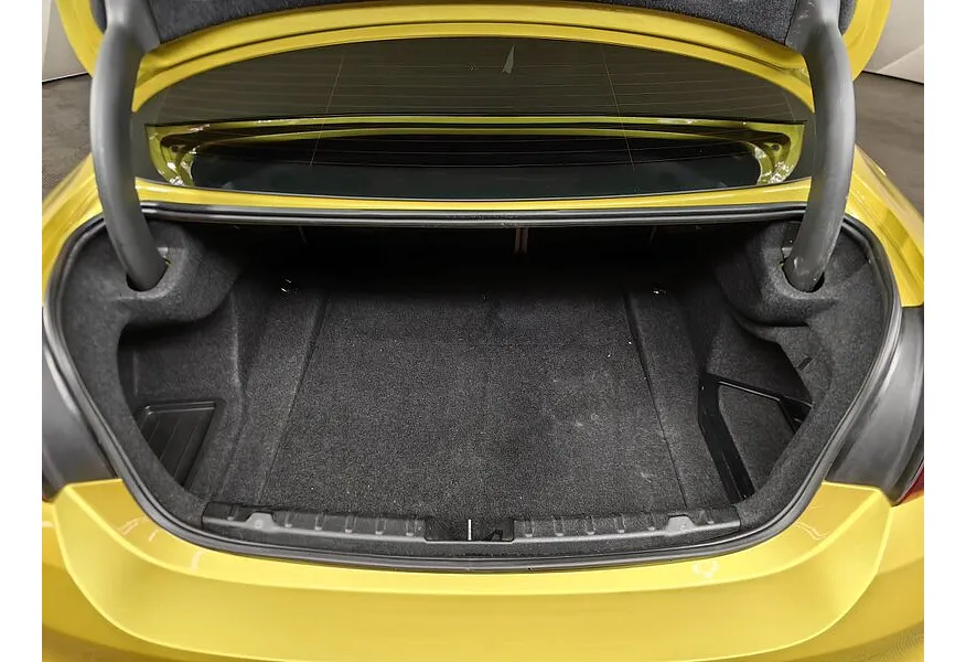 BMW M4 3.0 DCT (450 л.с.) Желтый в АВИЛОН. Слайд №9