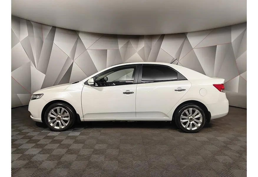 АВИЛОН - Kia Cerato 2.0 AT (150 л.с.) Белый - slide 2