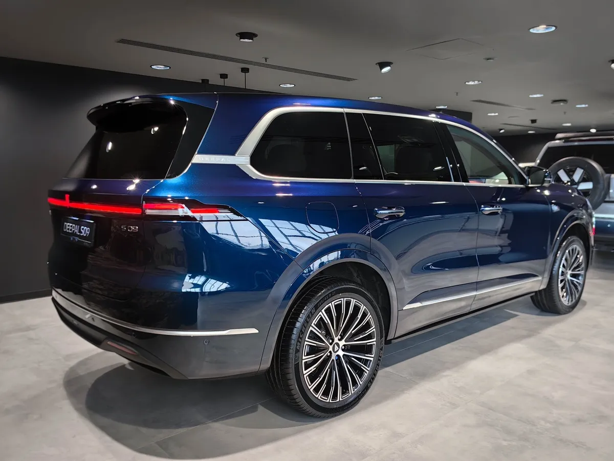 Deepal S09 1.5h AT 4WD (492 л.с.) 5 мест Techno Синий в АВИЛОН. Слайд №5