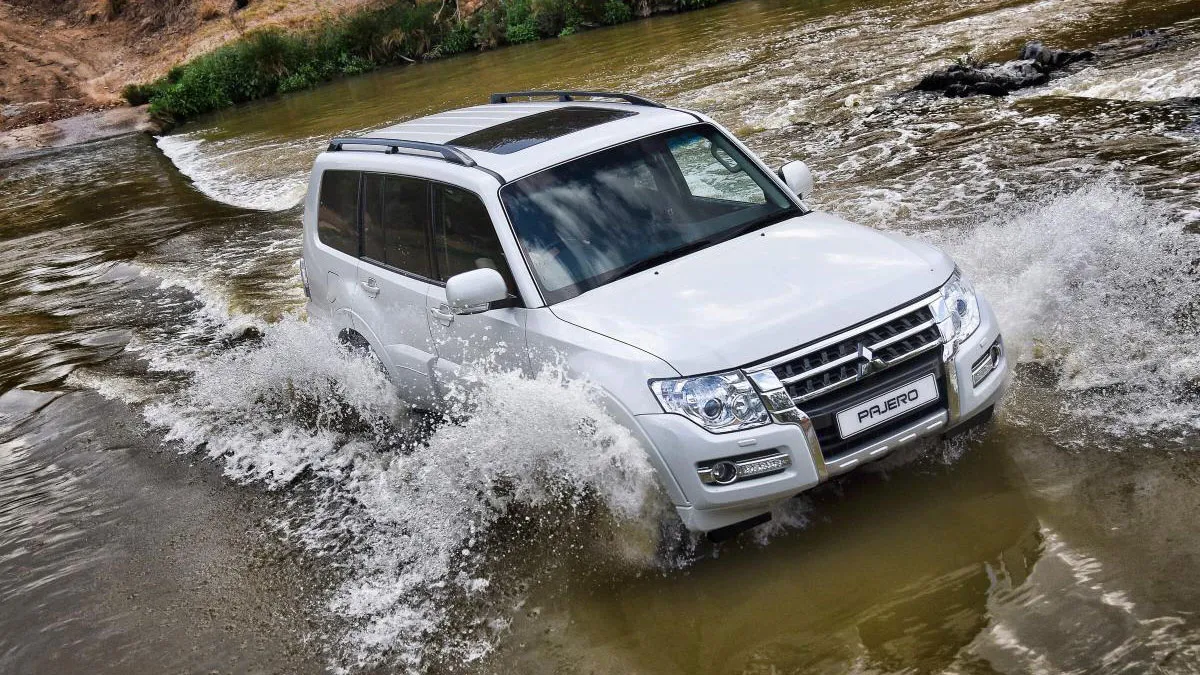 Купить Mitsubishi Pajero в Москве и Московской области у официального  дилера Авилон