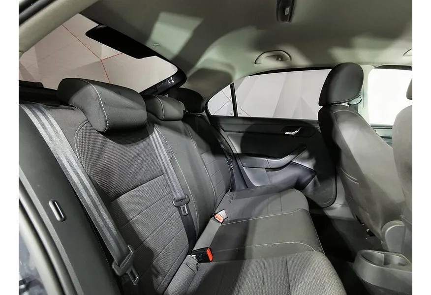 Skoda Rapid 1.4 TSI DSG (125 л.с.) Active Серый в АВИЛОН. Слайд №16