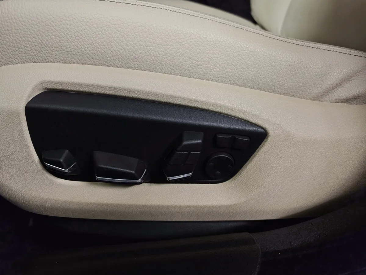 BMW 5 серия 535i xDrive Steptronic (306 л.с.) Белый в АВИЛОН. Слайд №16
