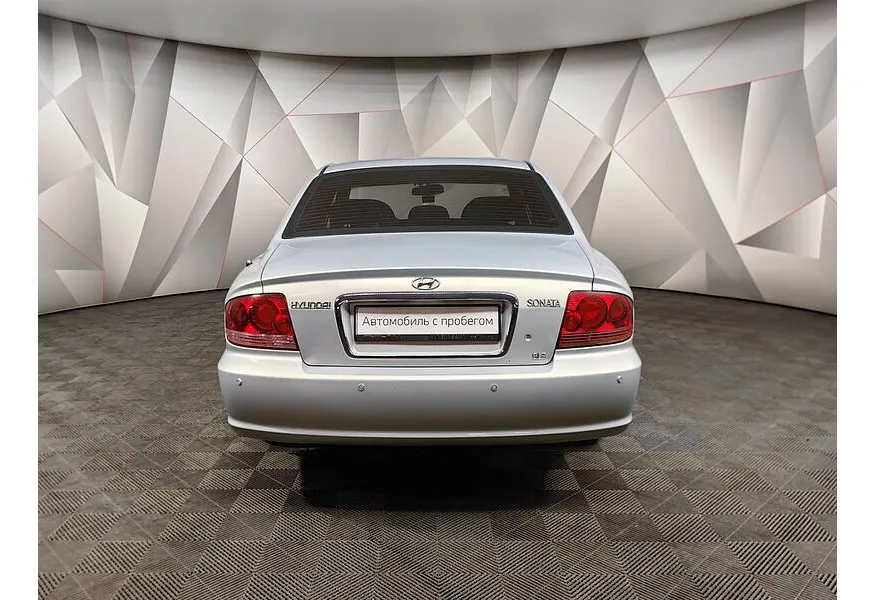 Hyundai Sonata 2.0 AT (150 л.с.) Classic Серебристый в АВИЛОН. Слайд №8