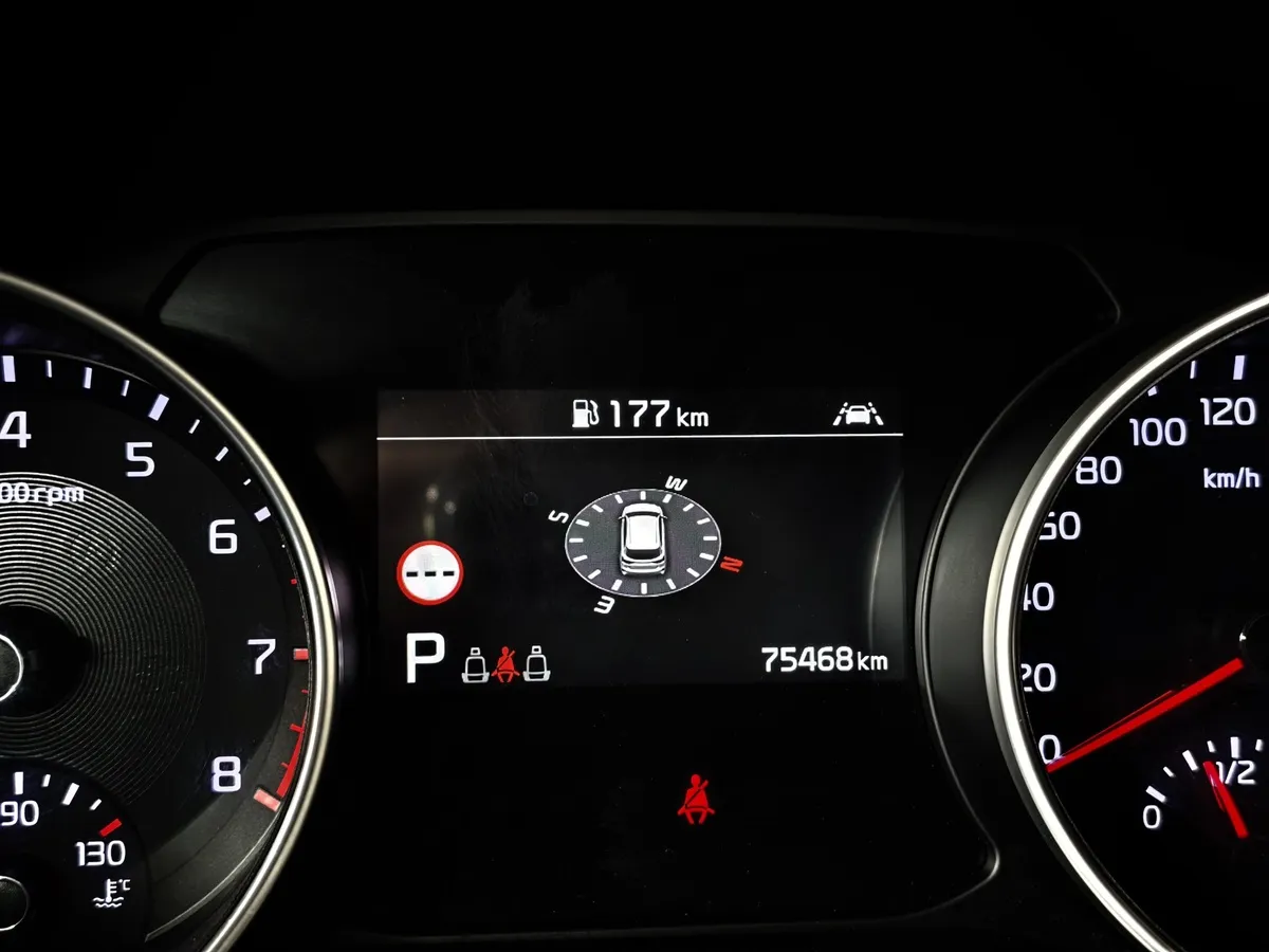 Kia Ceed 1.4 T-GDI AMT (140 л.с.) Premium Plus Коричневый в АВИЛОН. Слайд №18