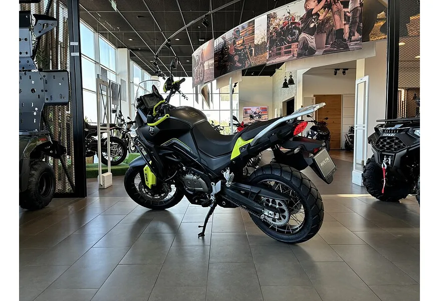 QJMOTOR SVT 650X 650 см³ (76 л.с.) 650 в АВИЛОН. Слайд №7 QJMOTOR SVT 650X 650 см³ (76 л.с.) 650 в АВИЛОН. Слайд №7