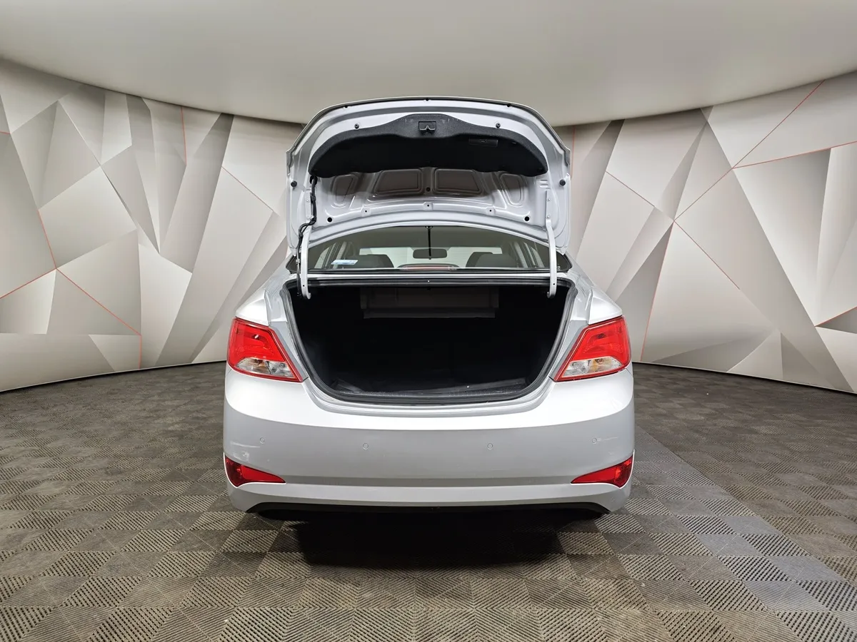 Hyundai Solaris 1.6 AT (123 л.с.) Elegance Серебристый в АВИЛОН. Слайд №12