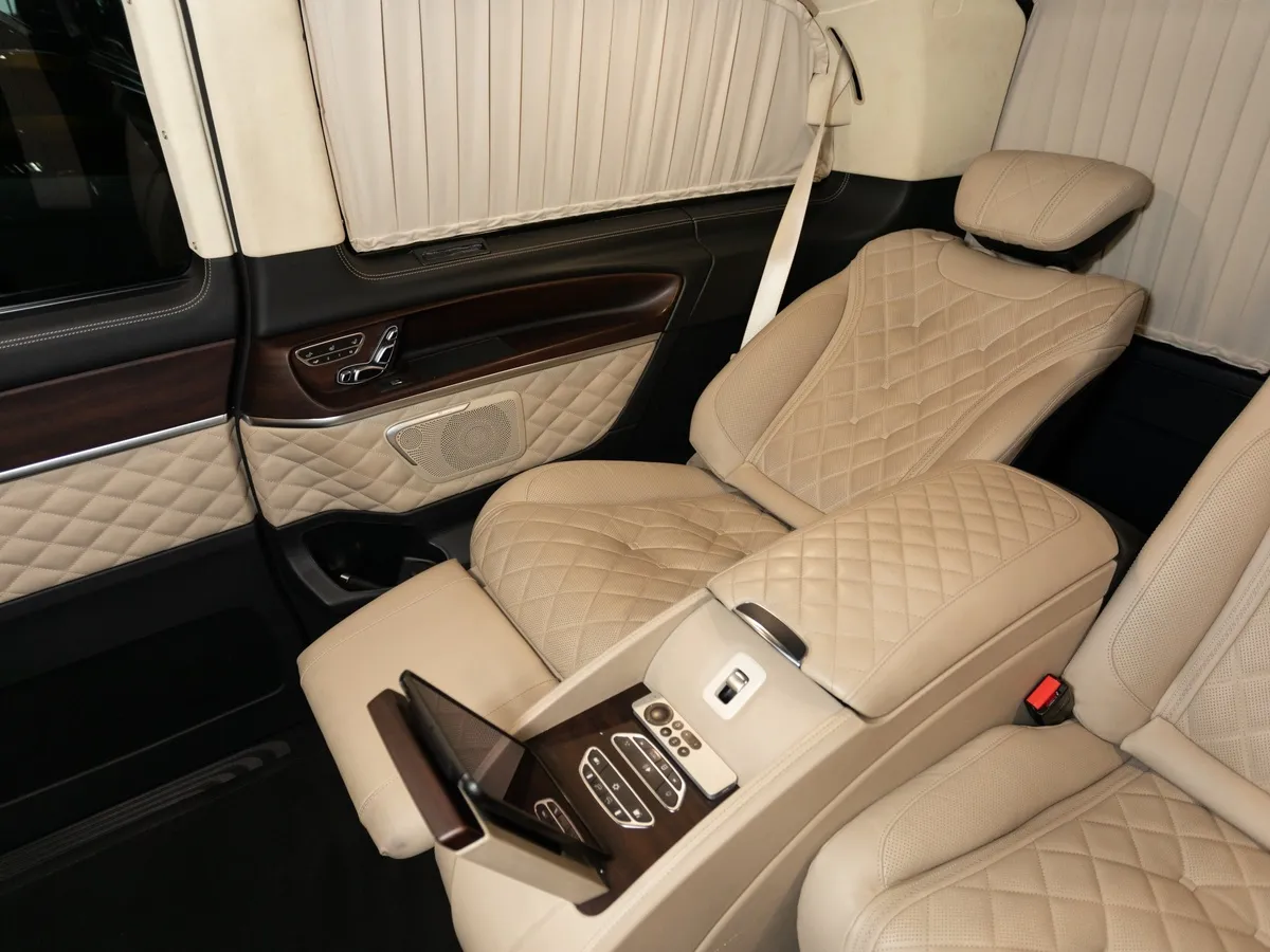 Mercedes-Benz V-Класс V 250 d AT L2 4x4 (190 л.с.) Exclusive Черный в АВИЛОН. Слайд №25