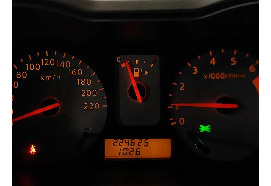 Nissan Note 1.6 AT (110 л.с.) Luxury Красный в АВИЛОН. Слайд №17 Nissan Note 1.6 AT (110 л.с.) Luxury Красный в АВИЛОН. Слайд №17