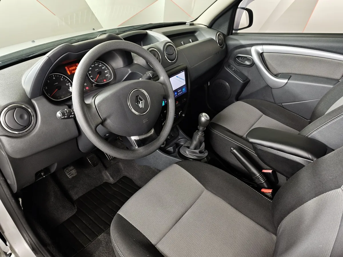 Renault Duster 2.0 MT 4x4 (135 л.с.) Серый в АВИЛОН. Слайд №19