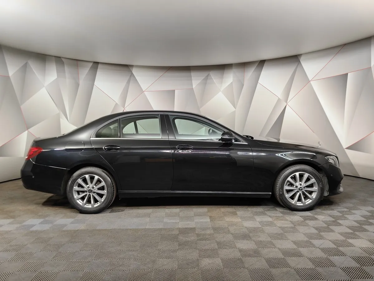 Mercedes-Benz E-Класс E 200 9G-TRONIC (197 л.с.) Premium (Локальная сборка) Черный в АВИЛОН. Слайд №6