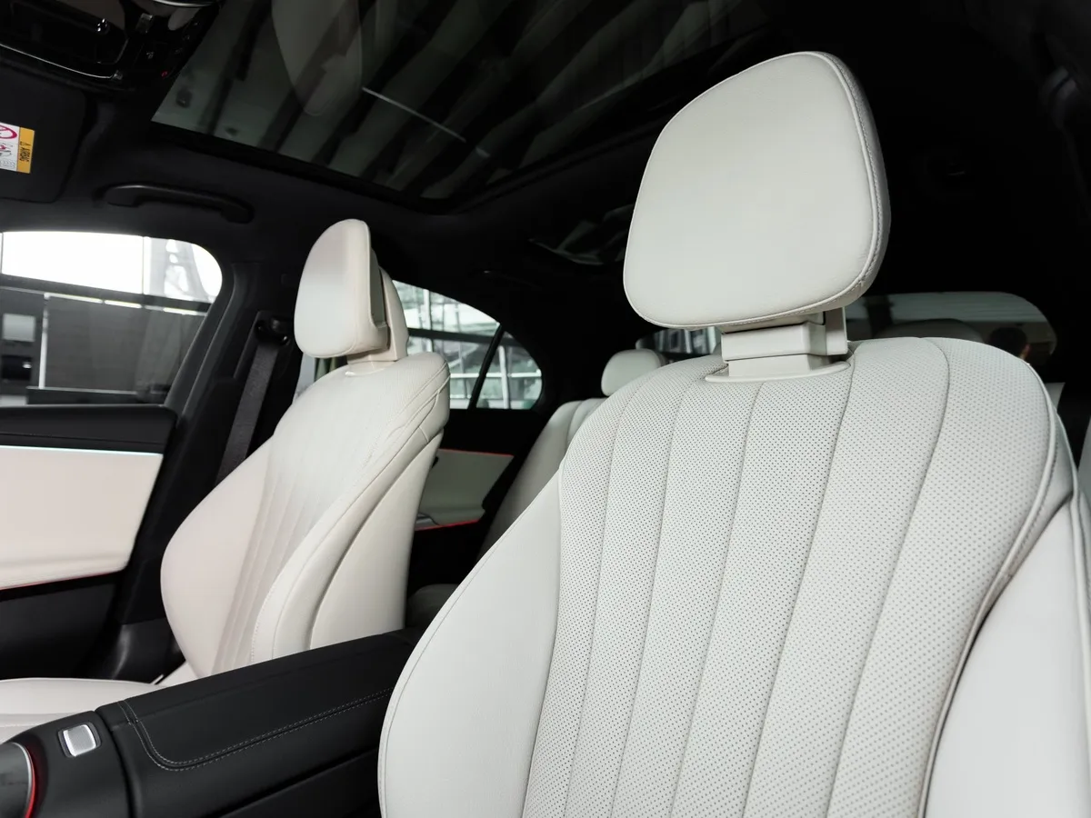 Mercedes-Benz E-Класс E 300 4MATIC (258 л.с.) Черный в АВИЛОН. Слайд №9