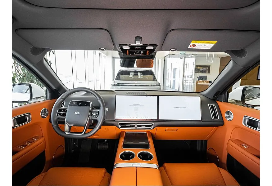 Li Auto L9 1.5 AT 4WD (449 л.с.) Ultra Белый в АВИЛОН. Слайд №7