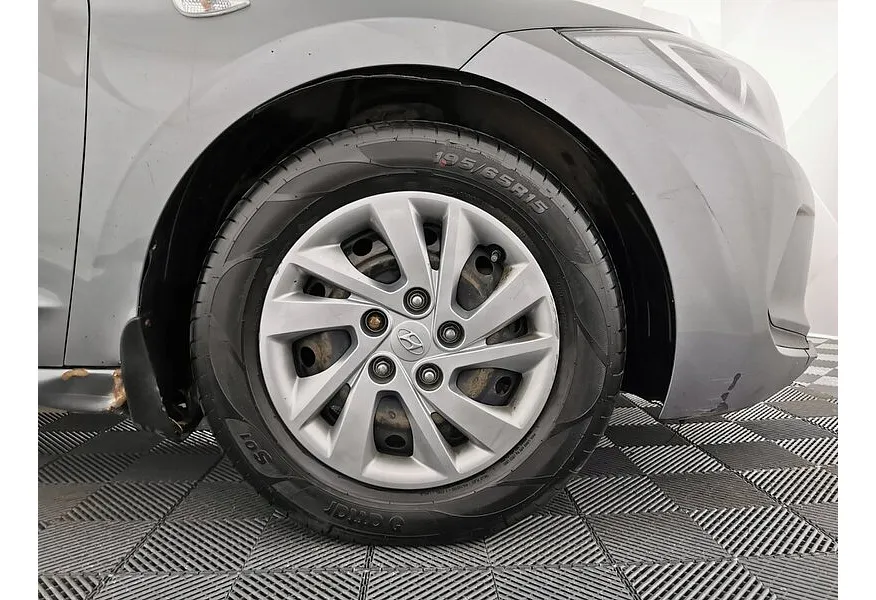 Hyundai Elantra 1.6 MT (128 л.с.) Start Серый в АВИЛОН. Слайд №9