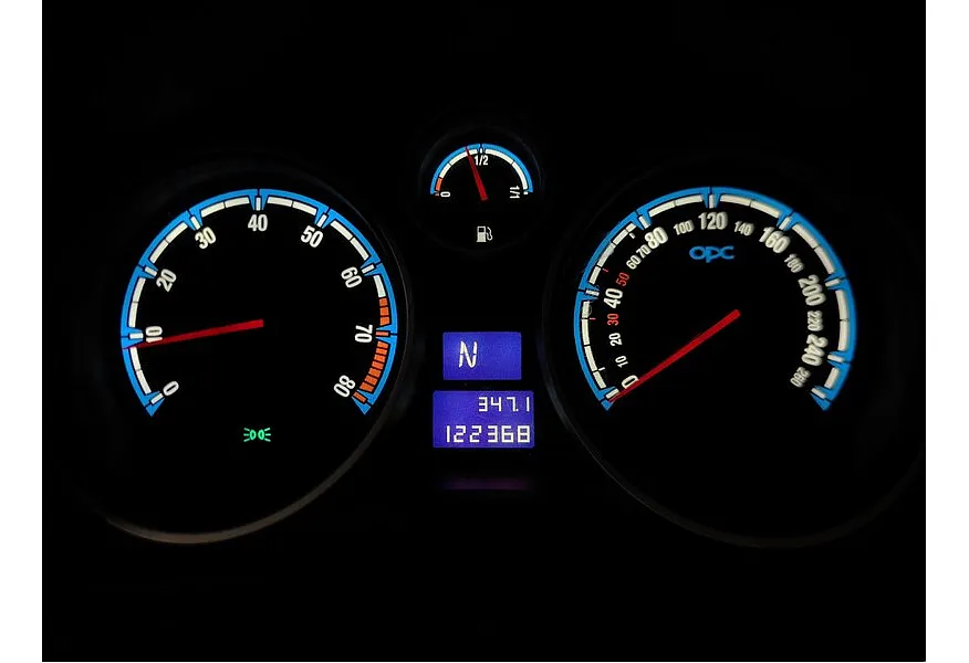 Opel Zafira 1.8 Easytronic (140 л.с.) Белый в АВИЛОН. Слайд №17