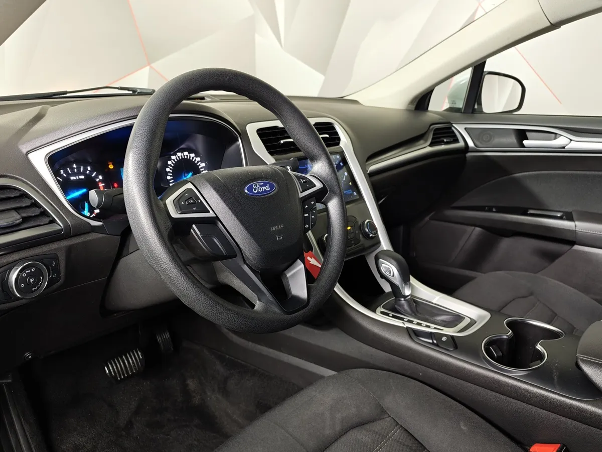 Ford Mondeo 2.5 AT (149 л.с.) Ambiente Белый в АВИЛОН. Слайд №19