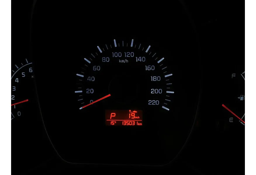 Kia Rio 1.6 AT (123 л.с.) Luxe Серый в АВИЛОН. Слайд №16