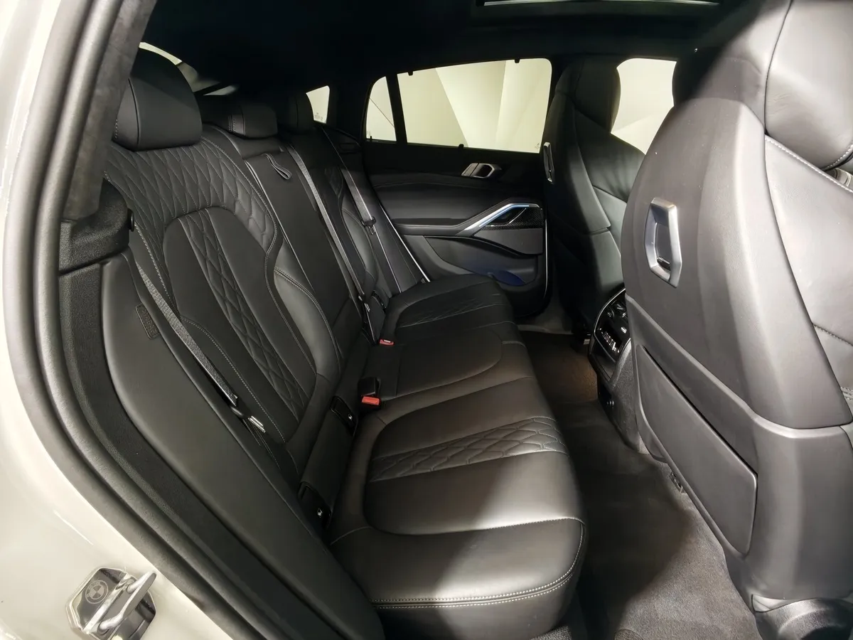 BMW X6 xDrive40d (340 л.с.) Base (Локальная сборка) Белый в АВИЛОН. Слайд №14