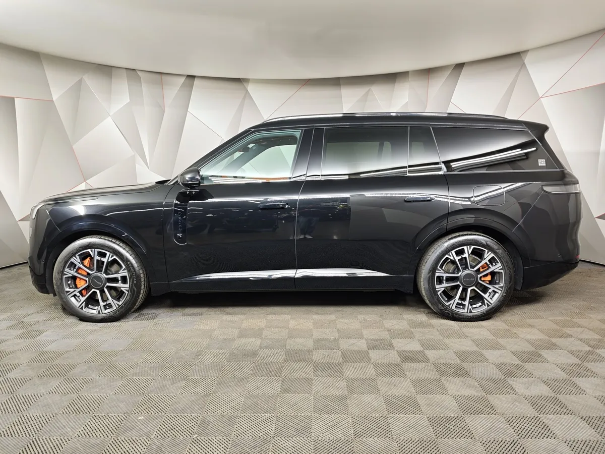 Lynk & Co 900 2.0 AT 4WD (884 л.с.) Ultra Черный в АВИЛОН. Слайд №5