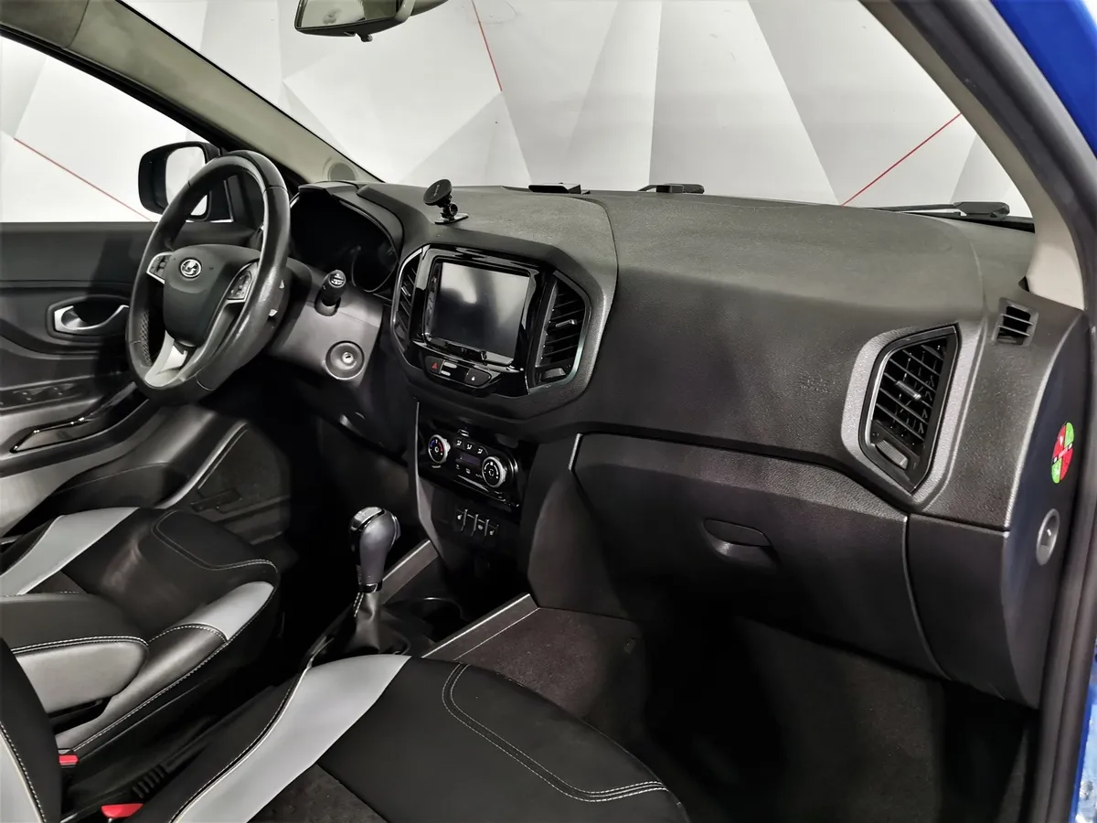 ВАЗ (Lada) XRAY Cross 1.6 CVT (113 л.с.) Синий в АВИЛОН. Слайд №11