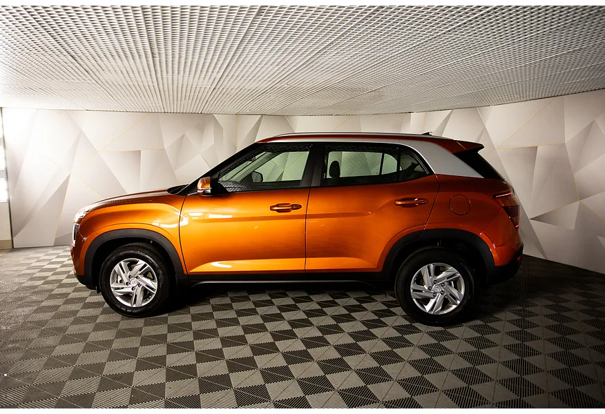 Solaris HC 1.6 AT 2WD (123 л.с.) Family Оранжевый в АВИЛОН. Слайд №2