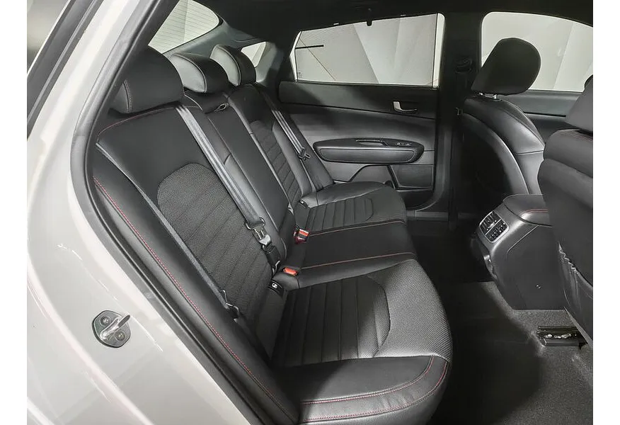 АВИЛОН - Kia Optima 2.4 GDI AT (188 л.с.) Luxe Белый - slide 9