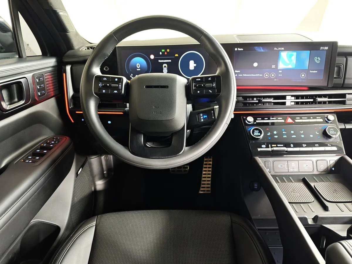 Hyundai Santa Fe 2.5 T-GDI 8DCT 4WD 6 seats (281 л.с.) Calligraphy Черный в АВИЛОН. Слайд №20