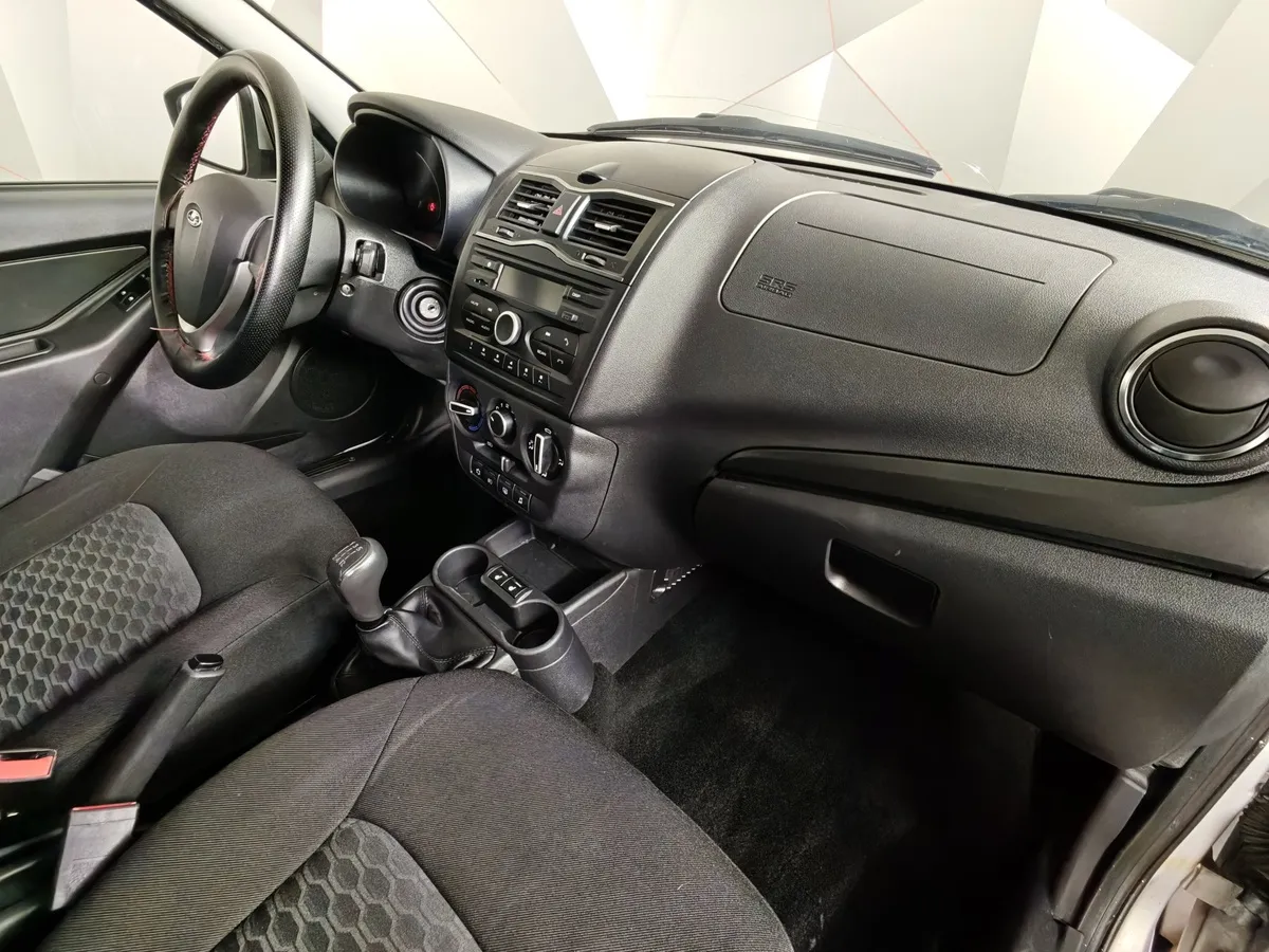 ВАЗ (Lada) Granta 1.6 MT 8кл (87 л.с.) Серый в АВИЛОН. Слайд №13