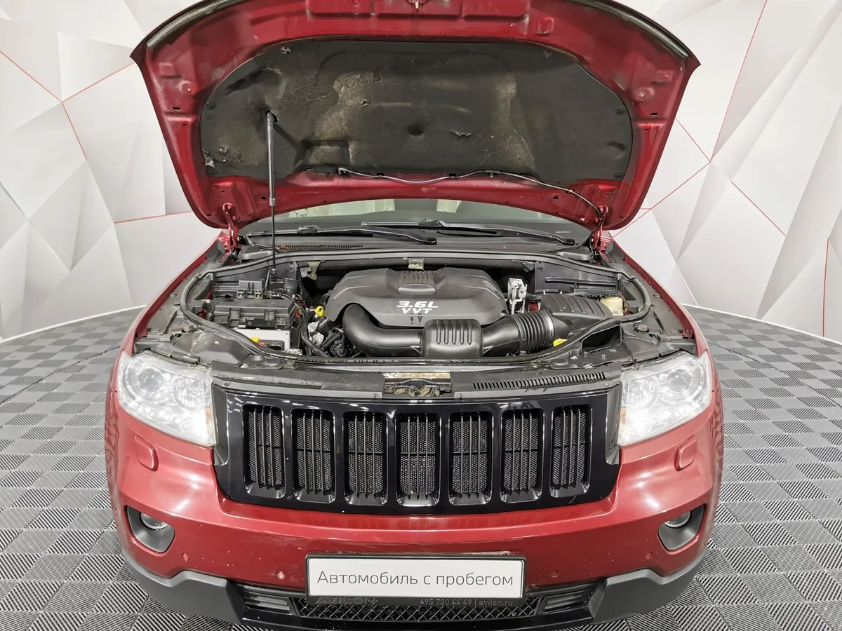 Jeep Grand Cherokee 3.6 AT (286 л.с.) Limited Красный в АВИЛОН. Слайд №11