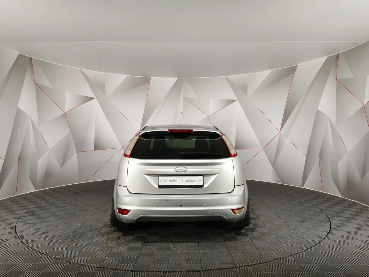 Ford Focus 1.6 AT (101 л.с.) Серебристый в АВИЛОН. Слайд №8