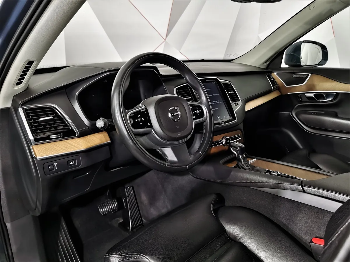 Volvo XC90 2.0 D5 Drive-E AT AWD (7 мест) (235 л.с.) Inscription Голубой в АВИЛОН. Слайд №18