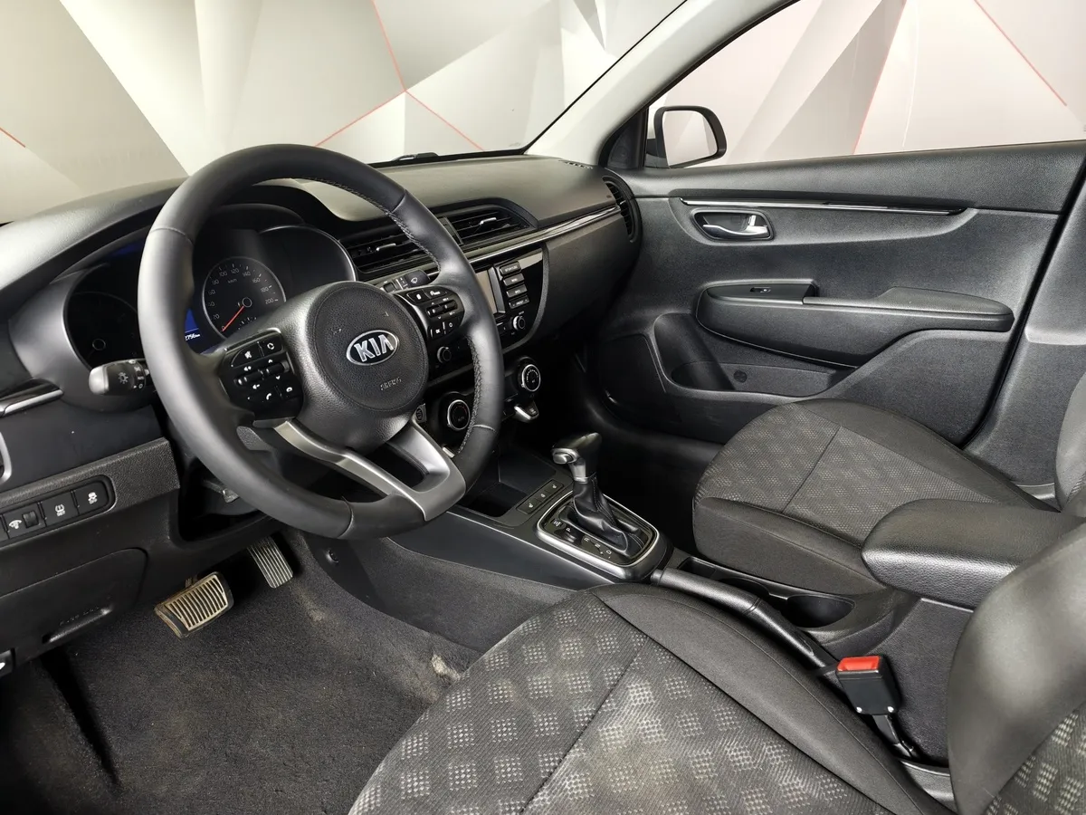Kia Rio 1.6 AT (123 л.с.) Белый в АВИЛОН. Слайд №19