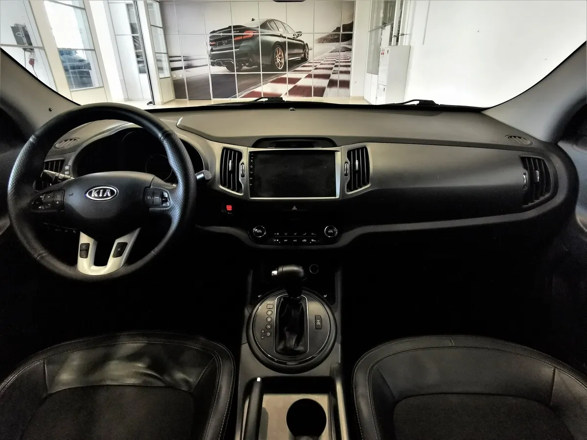 Kia Sportage 2.0 TD AT 4WD (136 л.с.) Белый в АВИЛОН. Слайд №13