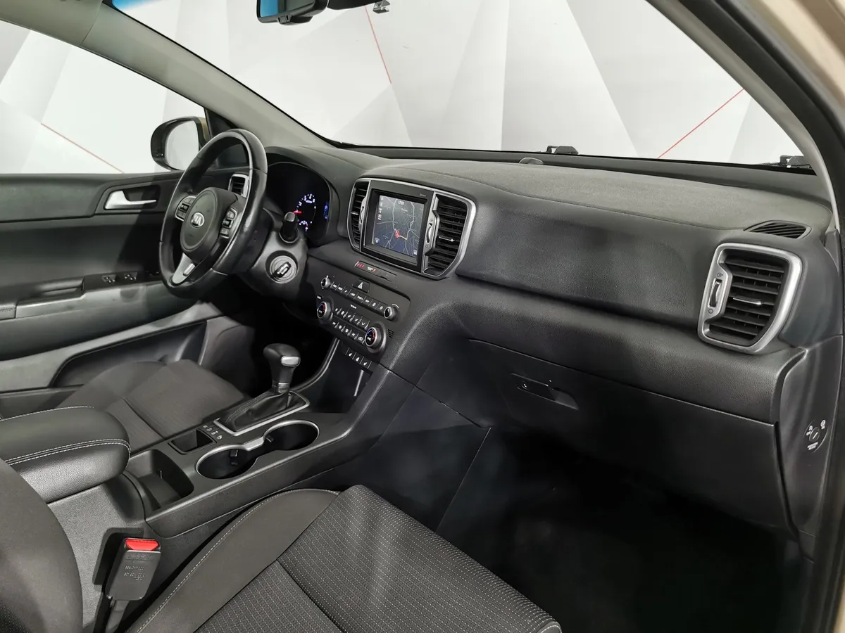 Kia Sportage 2.0 AT 4WD (150 л.с.) Luxe Коричневый в АВИЛОН. Слайд №12