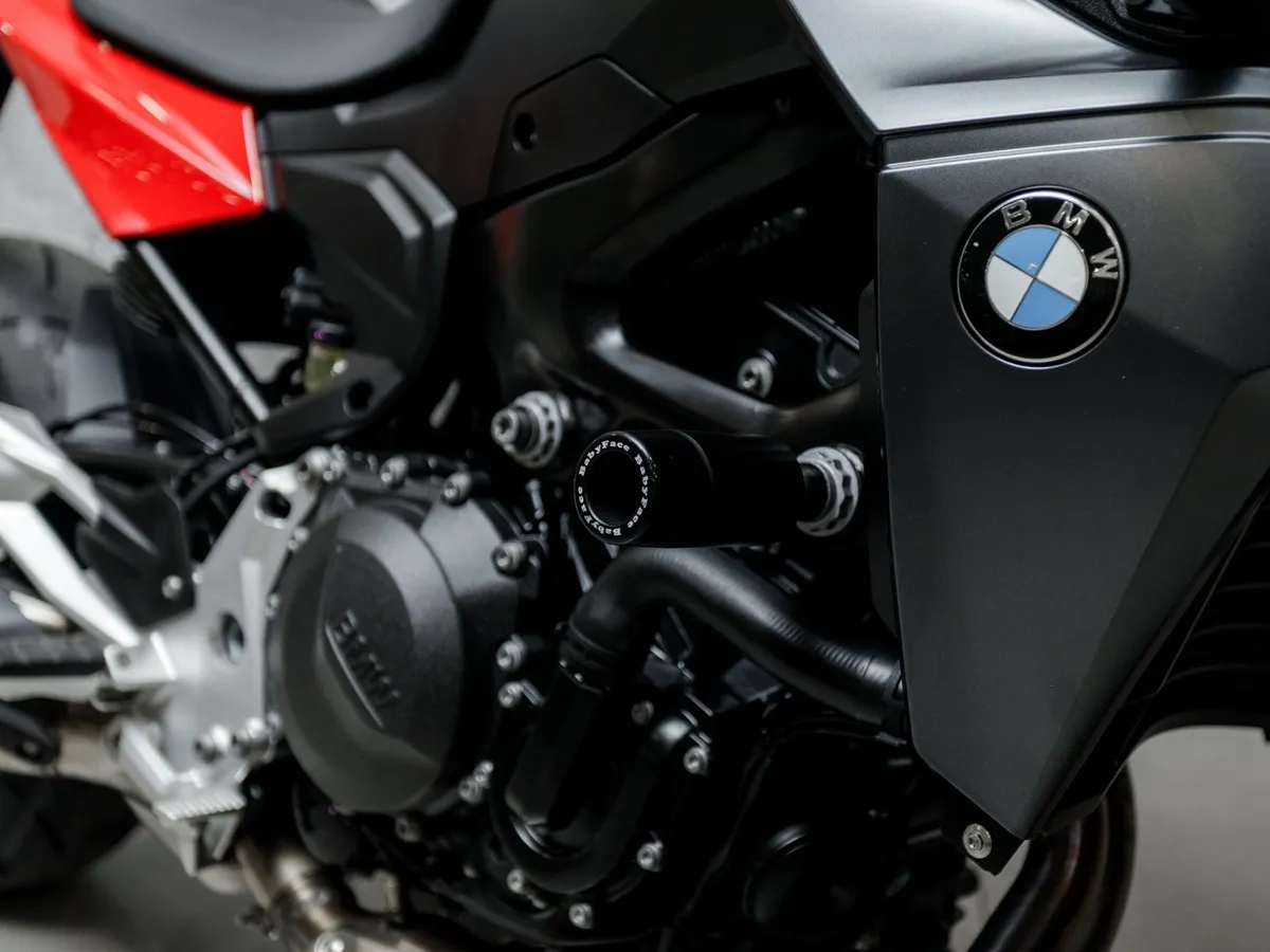BMW Motorrad F 900 R F 900 R 895 см³ 895 Красный в АВИЛОН. Слайд №7