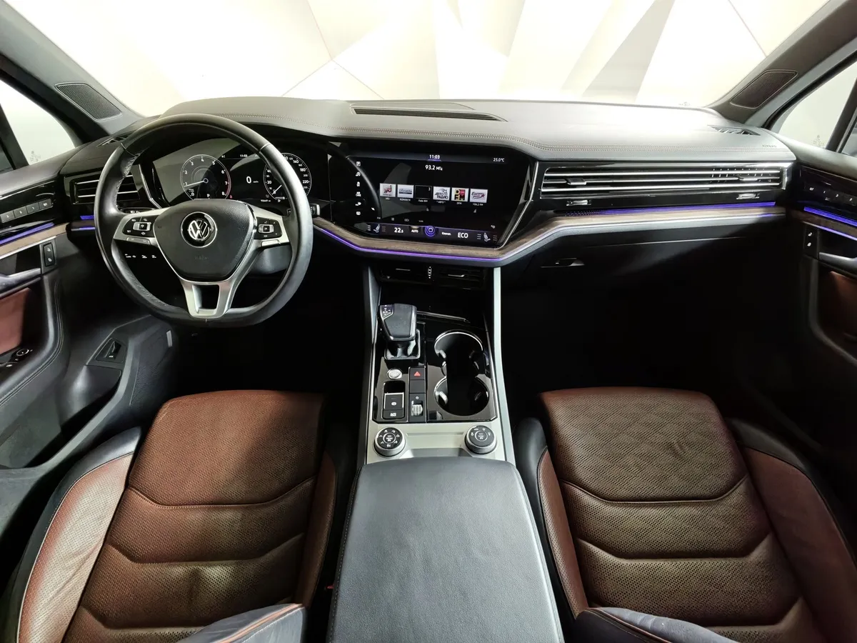 Volkswagen Touareg 2.0 TSI Tiptronic 4Motion (249 л.с.) Exclusive Черный в АВИЛОН. Слайд №14