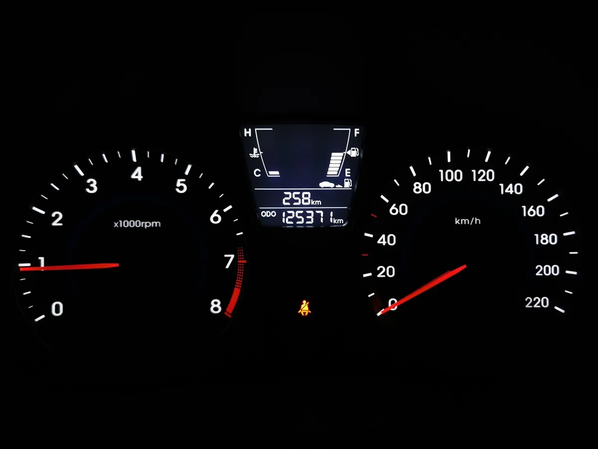 Hyundai Solaris 1.4 MT (107 л.с.) Active Черный в АВИЛОН. Слайд №17
