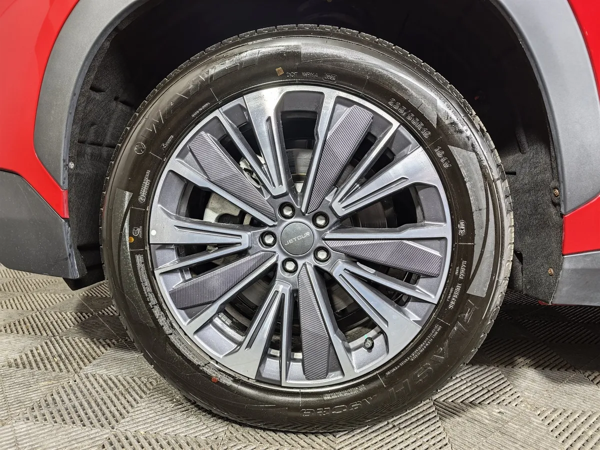 JETOUR Dashing 1.6T 7DCT 2WD (190 л.с.) Luxury Красный в АВИЛОН. Слайд №9