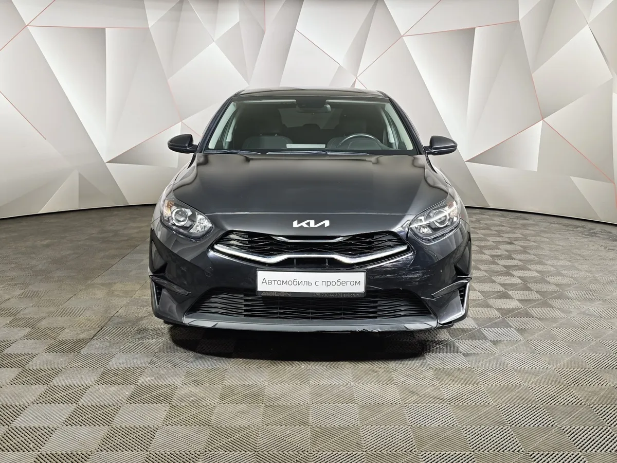 Kia Ceed 1.6 MPI AT (128 л.с.) Luxe Черный в АВИЛОН. Слайд №6