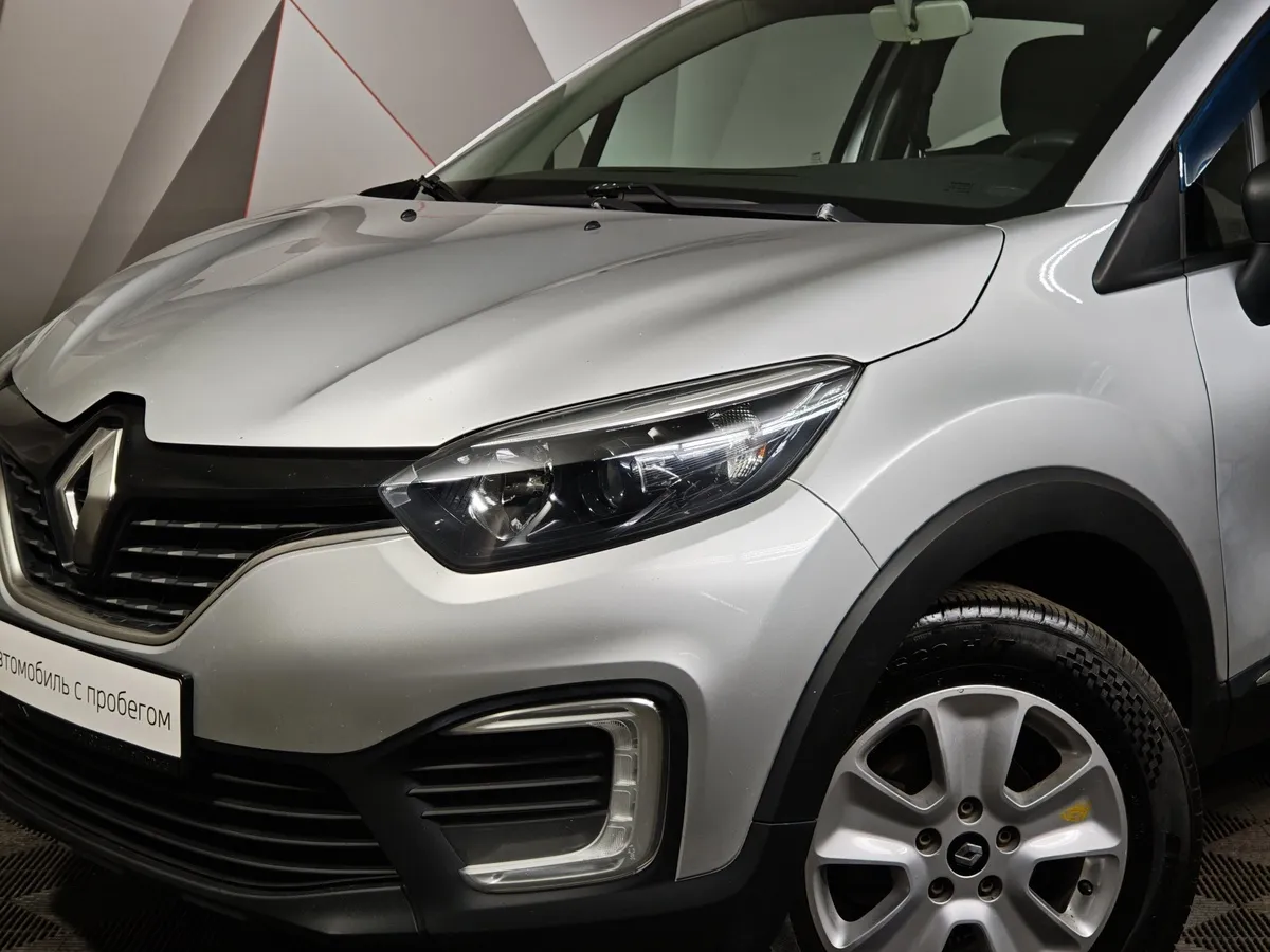 Renault Kaptur 1.6 MT (114 л.с.) Life Серый в АВИЛОН. Слайд №10