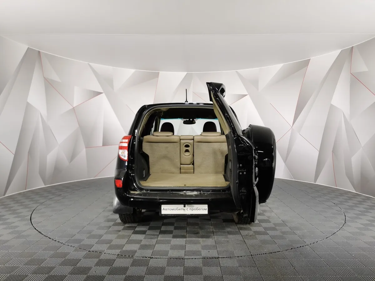 Toyota RAV4 2.0 AT (152 л.с.) Черный в АВИЛОН. Слайд №11