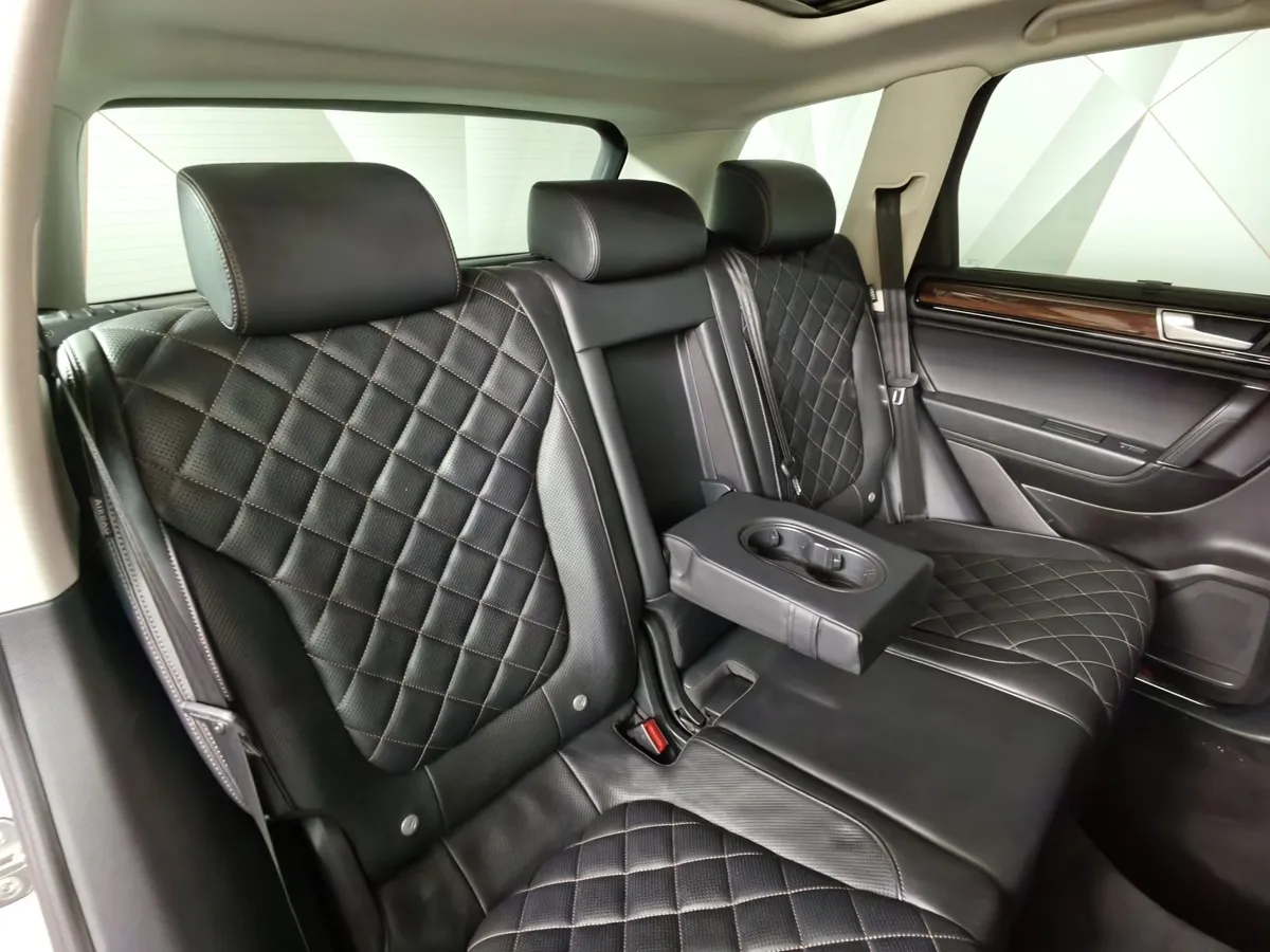 Volkswagen Touareg 3.0 TDI Tiptronic 4Motion (245 л.с.) Белый в АВИЛОН. Слайд №17