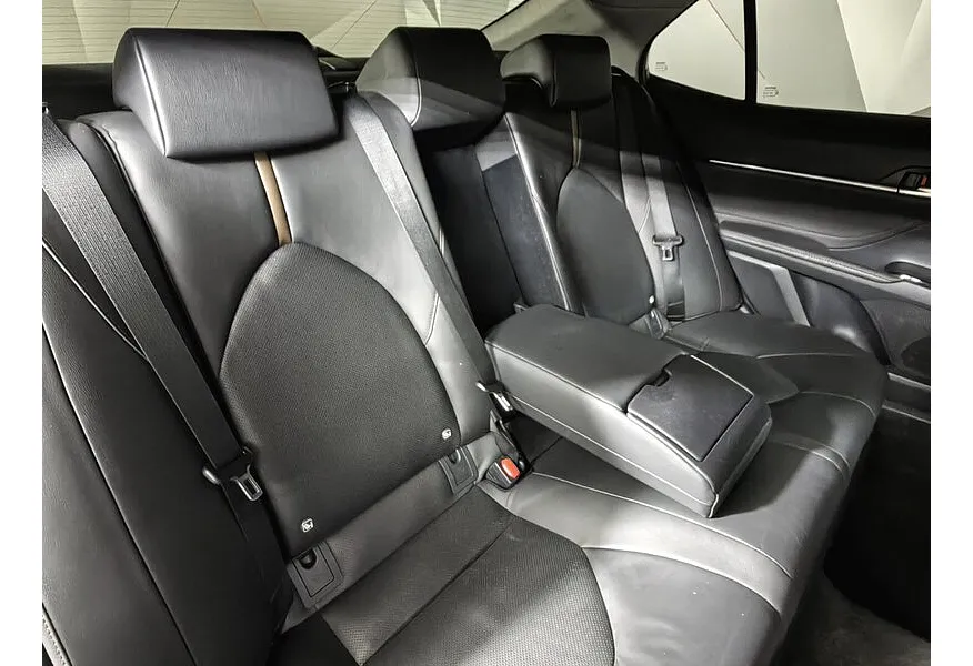 Toyota Camry 2.5 AT (181 л.с.) Синий в АВИЛОН. Слайд №17