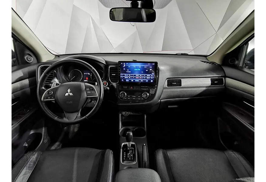 Mitsubishi Outlander 2.4 CVT 4WD (167 л.с.) Черный в АВИЛОН. Слайд №13